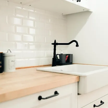 Casa Nicola - Modern 2Br Apt In Trastevere, Central Rome-3